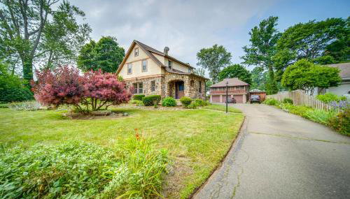 Central Erie Vacation Rental about 2 Mi to Beach! - Foto 3