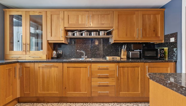 Captains View - Sea and Harbour Views Parking - Foto 3, Habitación