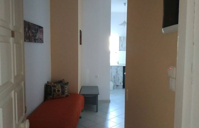 Small Apartment For 3 Pers 70meters From The Beach - Photo 11