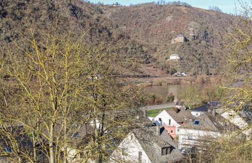 Lovely Apartment In Burgen With Wifi - Foto 9