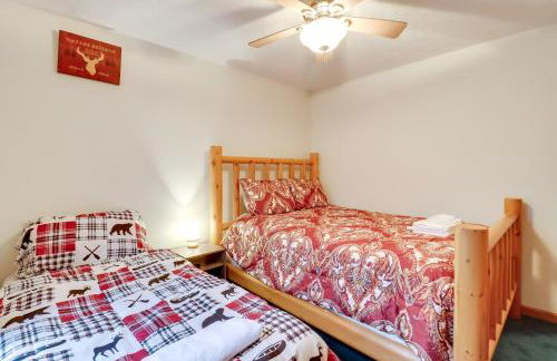 Private Hot Tub and Lake Access Poconos Escape! - Foto 21