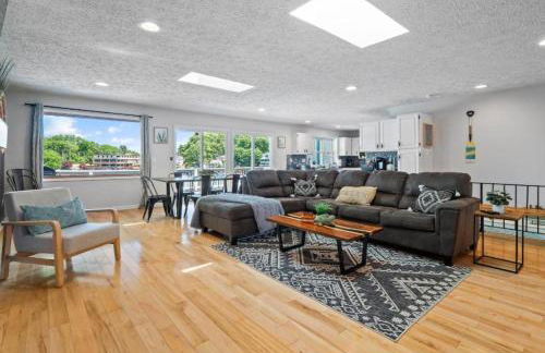 Lake Front Outdoor Living Sleeps 8 - Foto 8