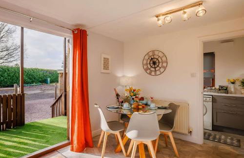 1 Bed in Whitegate 91266 - Photo 9