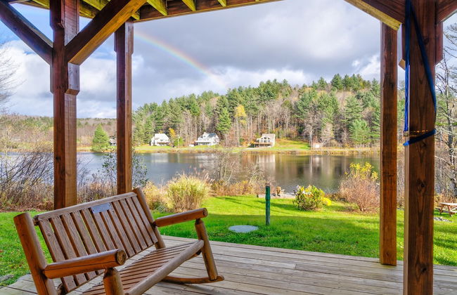 Mount Snow Cabin with Private Hot Tub by RedAwning - Foto 47