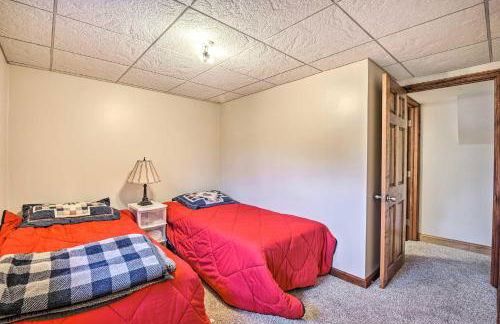 Indian Lake Retreat with Wet Bar and Covered Deck - Foto 28