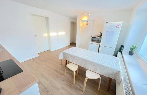II Apartment 6 Personen - Monteurzimmer - Ferienwohnung - Großköllnbach - Foto 8