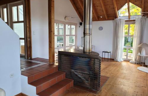 lichtdurchflutetes Architektenhaus mit 3 Schlafzimmern und Garten - Foto 7