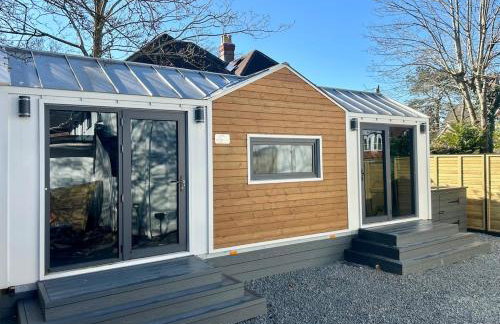 The Gatwick Cabin With Airport Parking Available - Foto 18