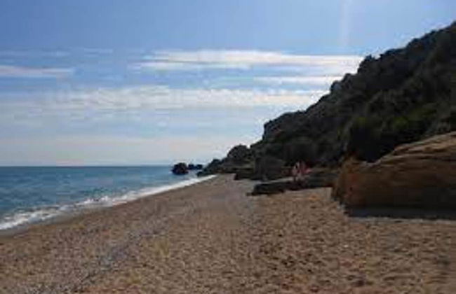 Beautiful 2 Bedroom Apartment in Skala Sleeps 5 - Photo 10