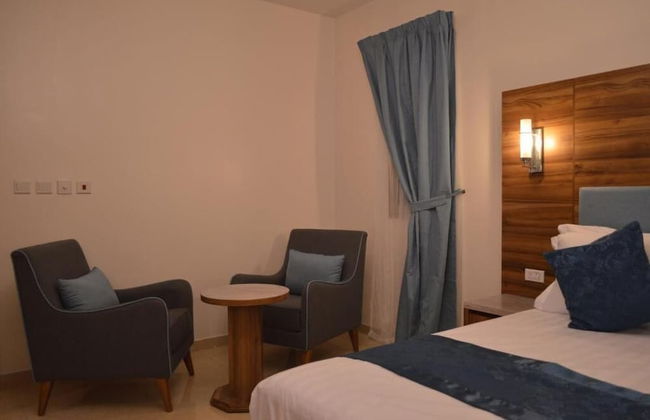 Wave Resort - Photo 1