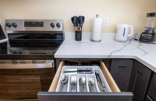 Bright & Cozy Stay in the Heart of Hartford - Foto 8