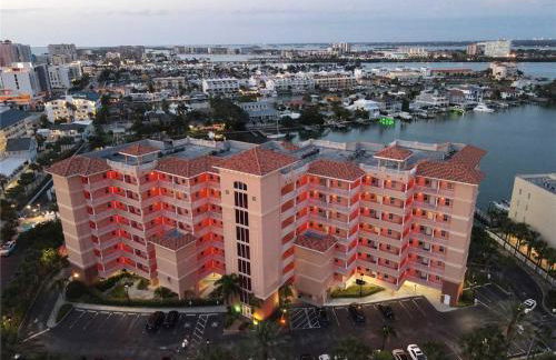 Luxury 5 Star Waterfront Condo 3 Bdr 2 Bath Pool Hot-Tub Panoramic Gulf and Intracoastal Waterway Views - Photo 4