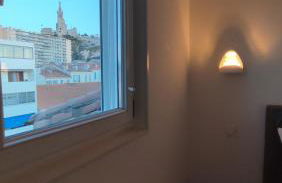 T2 Vue sur la Basilique de Notre Dame de la Garde - Foto 2