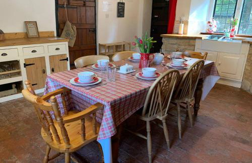 6 Bedroom Farm House with 12 Beds in Weldon - Foto 44