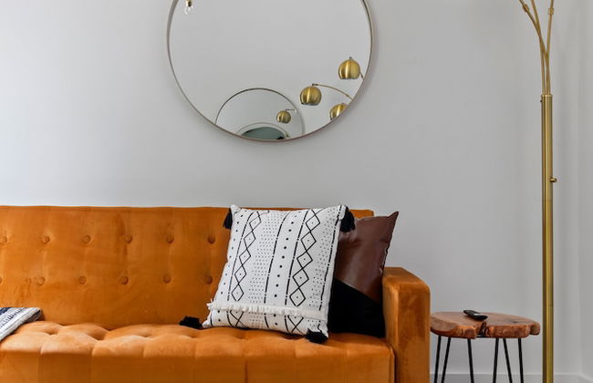 NEW Luxe Pet Friendly Free Parking Downtown - Foto 9