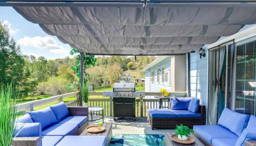 Peaceful 1-Acre Parksville Home Large Deck and Yard - Foto 4