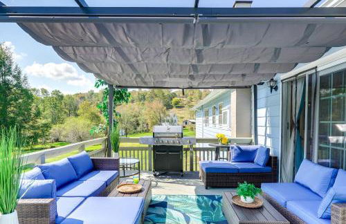 Peaceful 1-Acre Parksville Home Large Deck and Yard - Foto 4