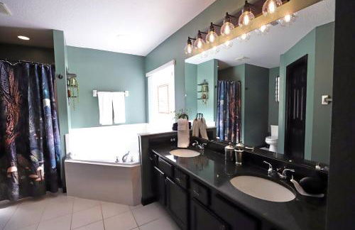 Waterfront 6-Bedroom Wizarding Villa in Lake Berkley Near Universal Studio's Harry Potter - Foto 70