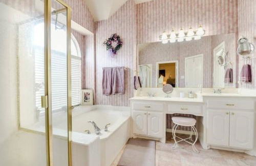 PRIVATE POOL w/Full Amenities by BLD & Joe Pool LK - Foto 18