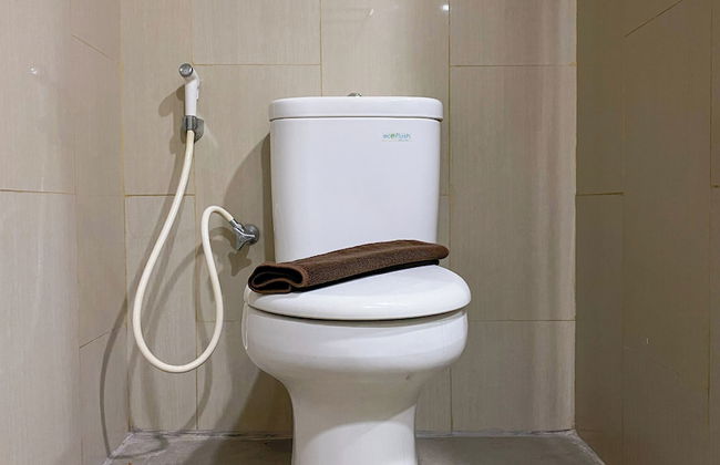 Homey and Good Studio at H Residence Apartment - Foto 11