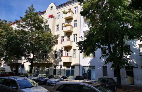 Typical Altbau in the heart of Berlin Wedding - Foto 31