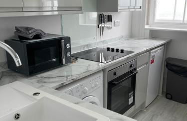 Seafront Studio Snug by the Sea - Sea Views - Foto 24