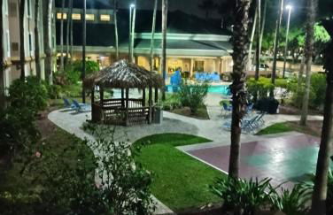 Free Shuttle 2 Queen Disney Area - Foto 148