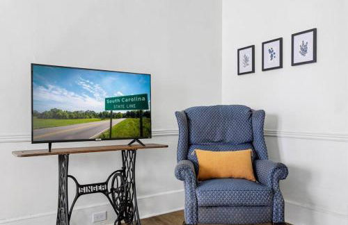 Urban Farmhouse-Sleeps 8 - Foto 48