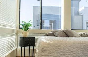 Cozy Townhouse near The Pearl & Riverwalk - Foto 12