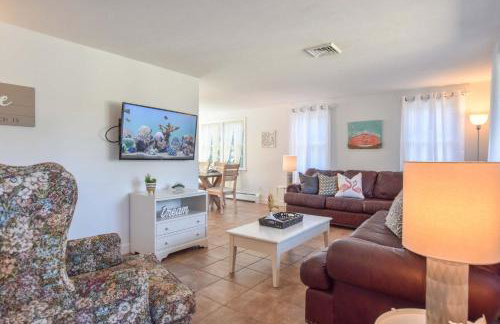 Beach House Short Walk to Kingsbury Beach - Foto 6