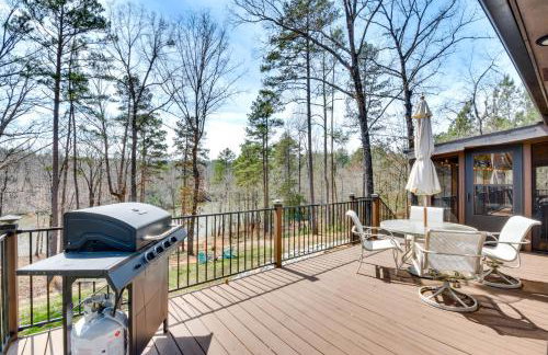 Waterfront Seneca Cabin about 4 Mi to Boat Launch! - Foto 21