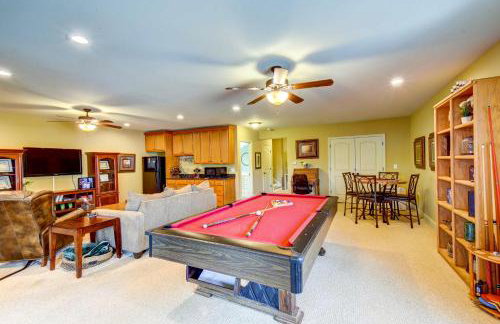 West Union Townhome with Patio and Lake View - Foto 27