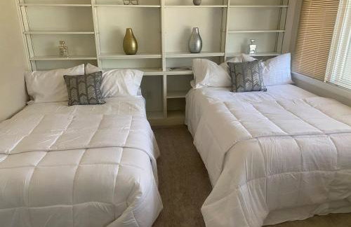 Ranch Style w firepit and big backyard TV Room - Foto 24