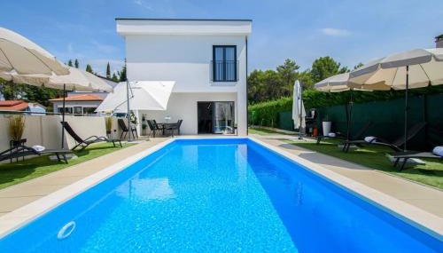 Modern Villa Angelina in Poreč - by Istrabook - Foto 2