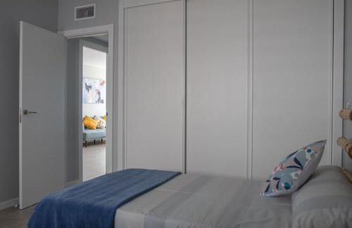 Precioso apartamento frente a la playa con piscina - Foto 30