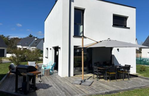 Plages et golf à pieds ! Maison moderne avec jardin et grande terrasse - Photo 2