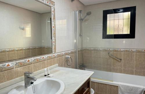 Macdonald Doña Lola Resort - Photo 138