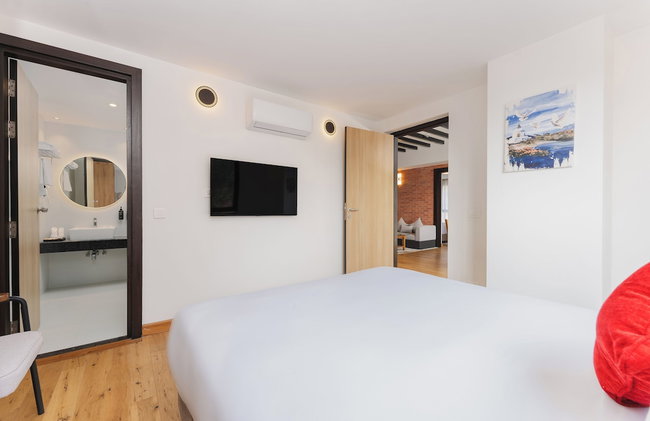 Atithi Suites - Photo 33