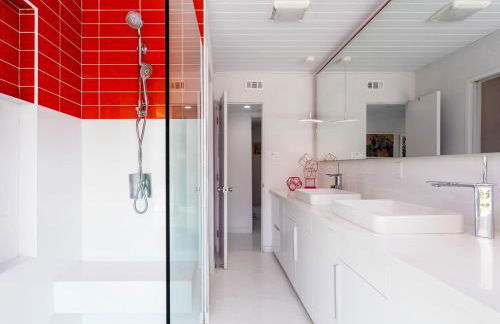 As seen on HGTV Desert Flippers The Pink Door - Foto 34