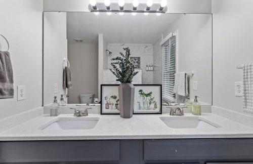 GATHERING HOUSE IN HISTORIC OAKWOOD - Foto 24