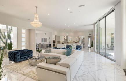 Pool • Hot Tub • Views Luxury Design Villa Valentina by AvantStay - Foto 15