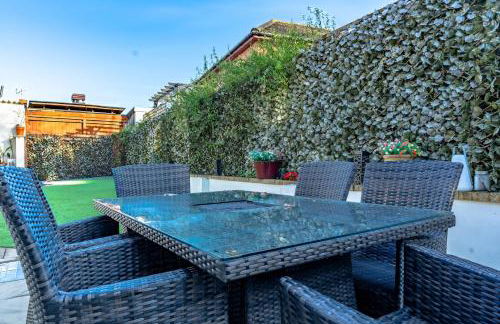 Cosy pet friendly house with garden and parking - Foto 33