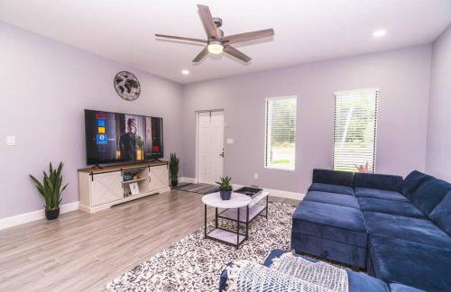 2023 Built! FineArt, Putt-Putt, Hammock, Backyard, Pet and Kid friendly - Photo 30