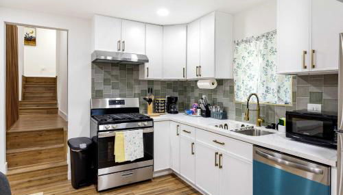 Family Retreat Near Disneyland & Downtown LA 4BR - Foto 3