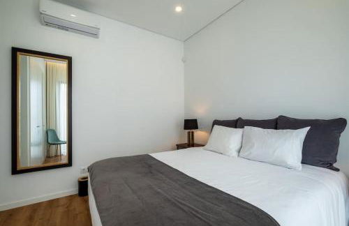 Lotus House - Heated Pool & Jacuzzi near the Beach - Photo 34