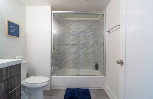 McCormick Place Luxurious and Spacious 3BR in Downtown Chicago with Optional Parking Sleeps 10 guests - Foto 36