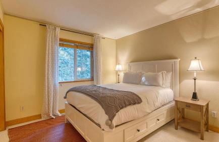 Golden Summit by AvantStay Stunning Secluded Cabin w Access to Tahoe Donner - Foto 24