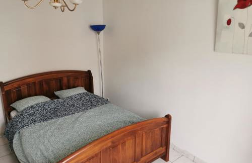 Maison avec Jacuzzi paisible et centrale - Foto 12