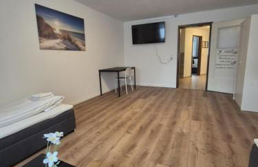 Zentrale Unterkunft in Neumünster - Photo 2