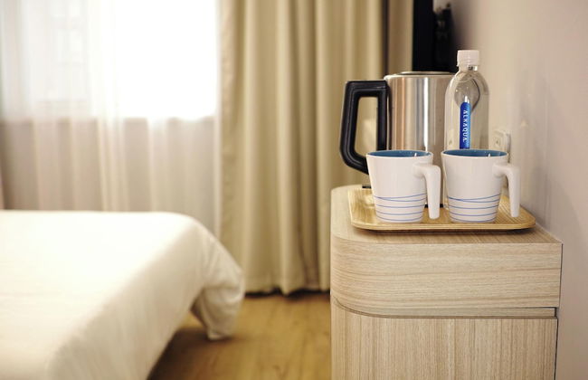 The Violets Hotel and Apartments - Foto 1